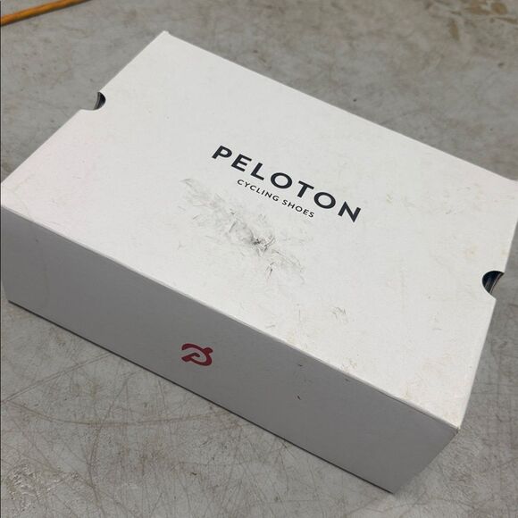 Black and Red Cycling Shoes PELOTON Barely Worn Size 43 - BOX - Mens Size 10 main image 6